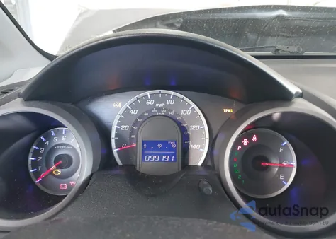 2011 Honda Fit z USA, uszkodzony, nr VIN JHMGE8H32BS002660